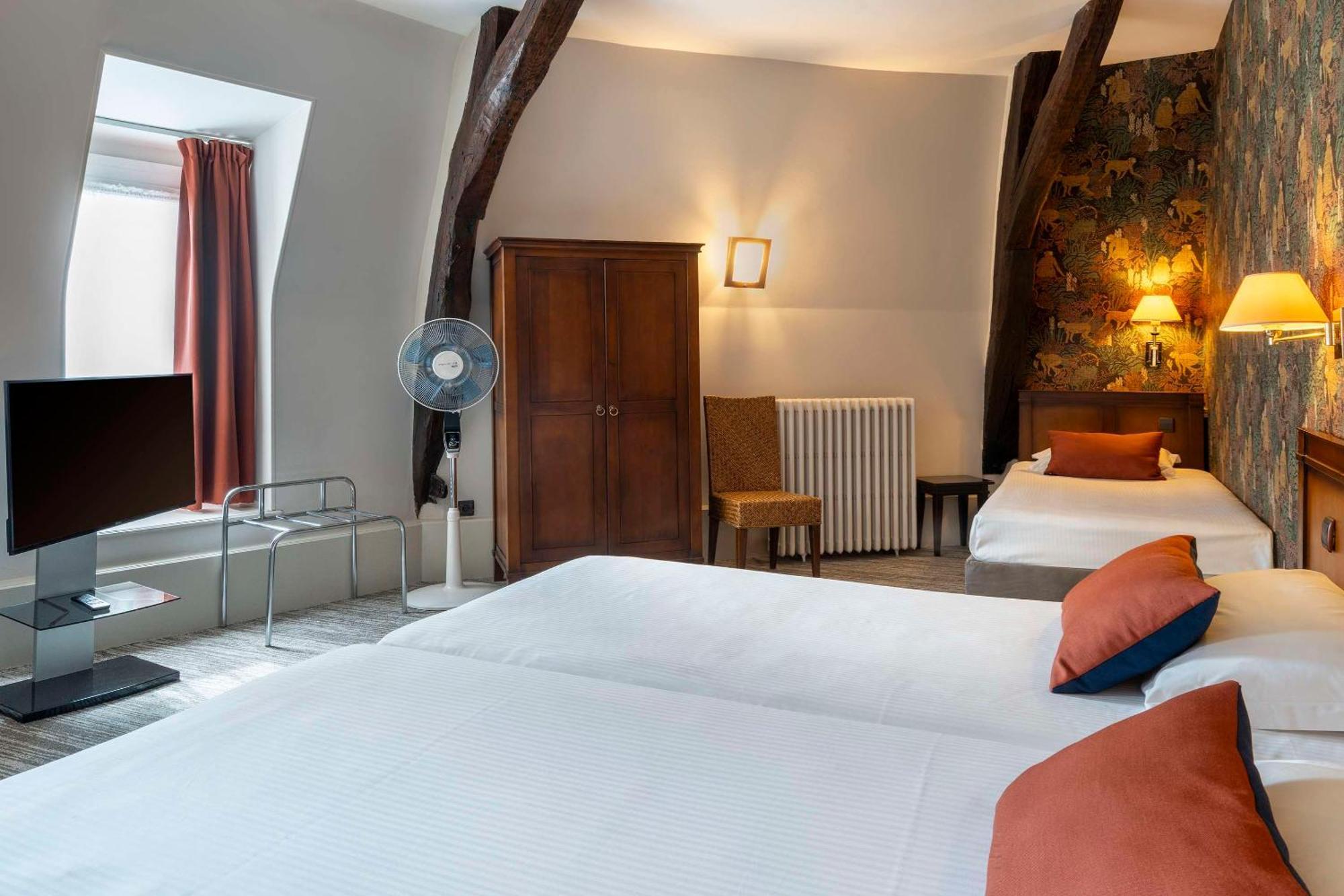Best Western De Diane Nevers Exteriör bild